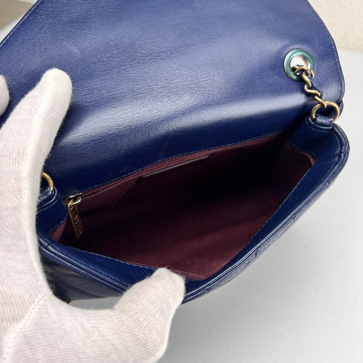 Chanel Navy Shoulder Bags A-16975