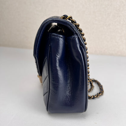 Chanel Navy Shoulder Bags A-16975