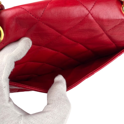 Chanel Red Shoulder Bags A-16991