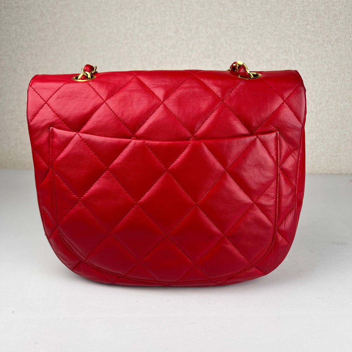 Chanel Red Shoulder Bags A-16991