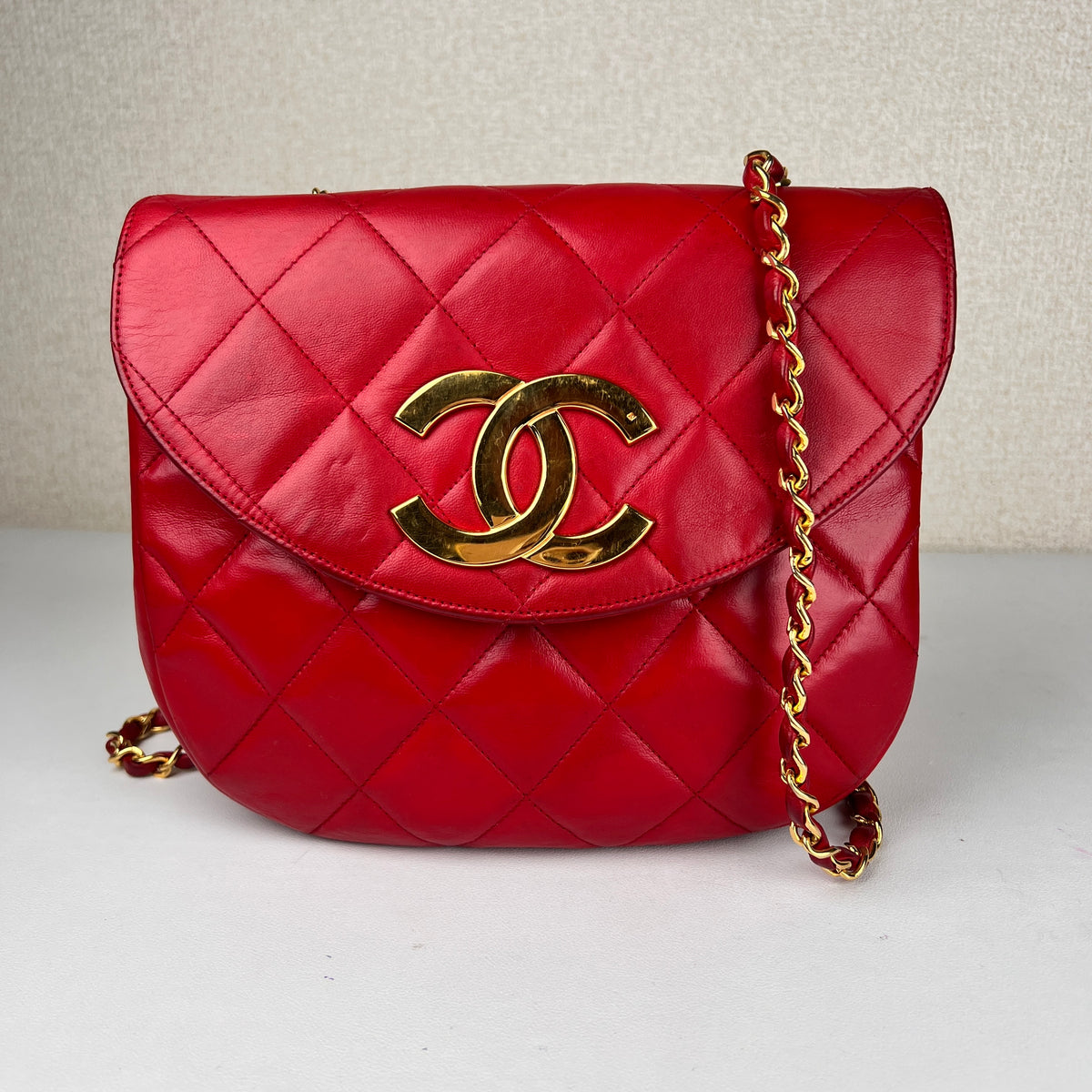 Chanel Red Shoulder Bags A-16991