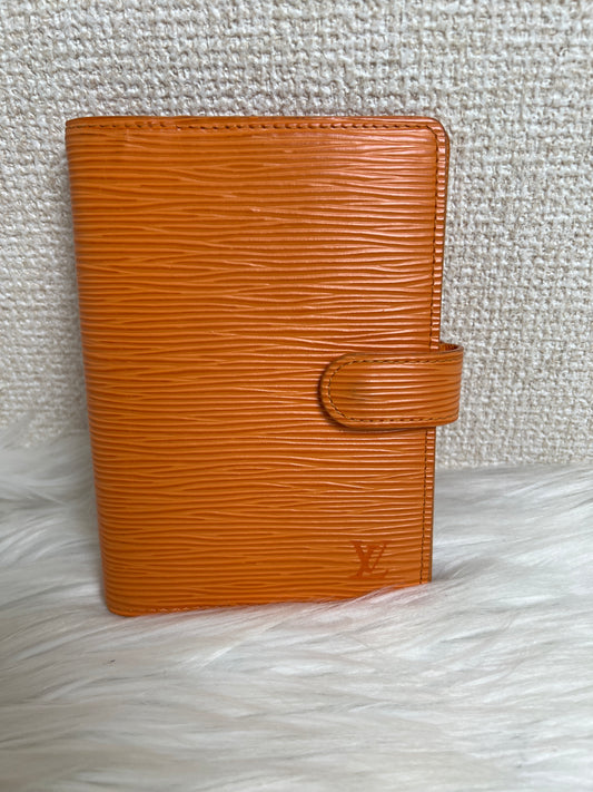 Louis Vuitton Orange Small goods A-16994