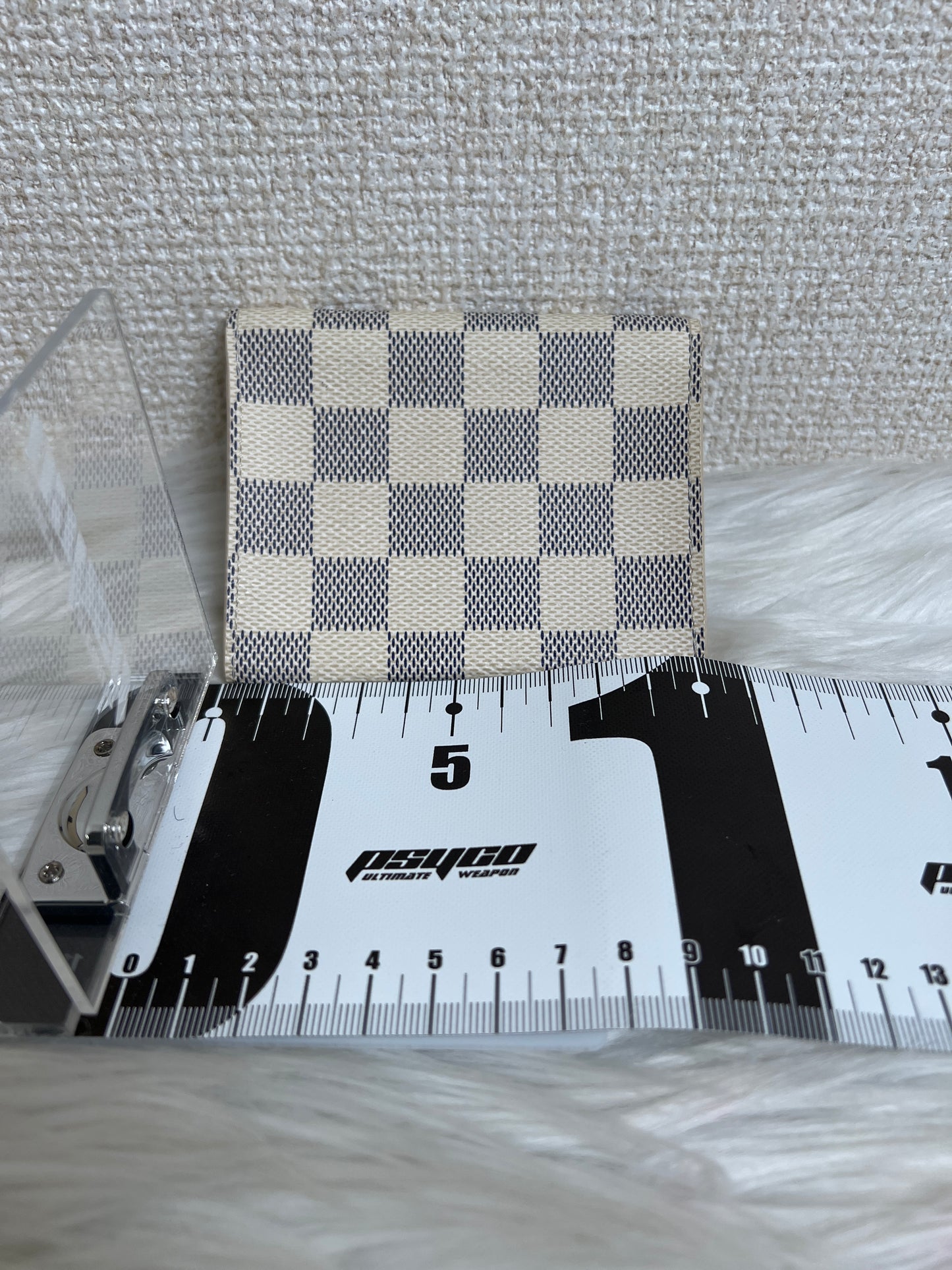 Louis Vuitton White Small goods A-16995