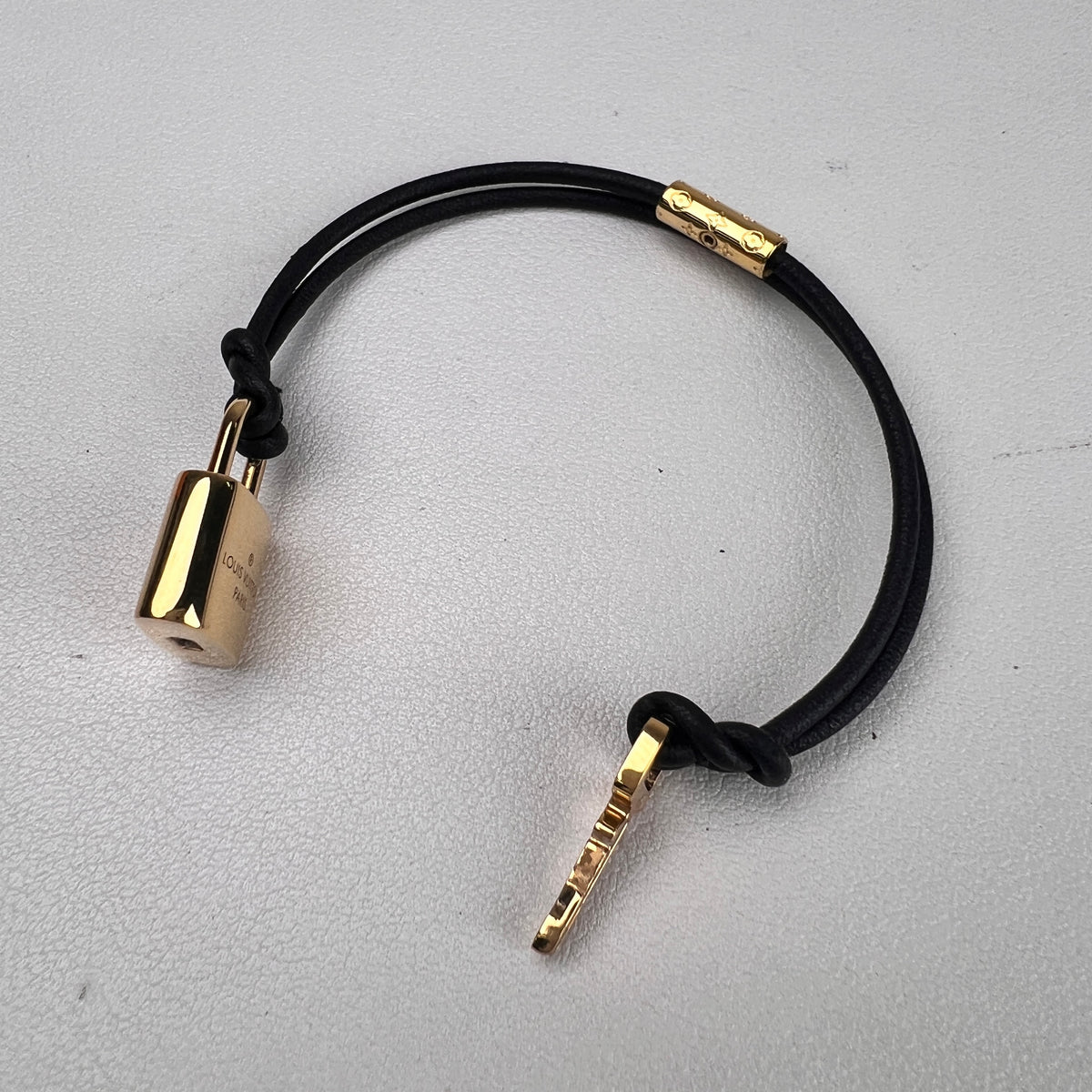 Louis Vuitton Black Small goods A-17005