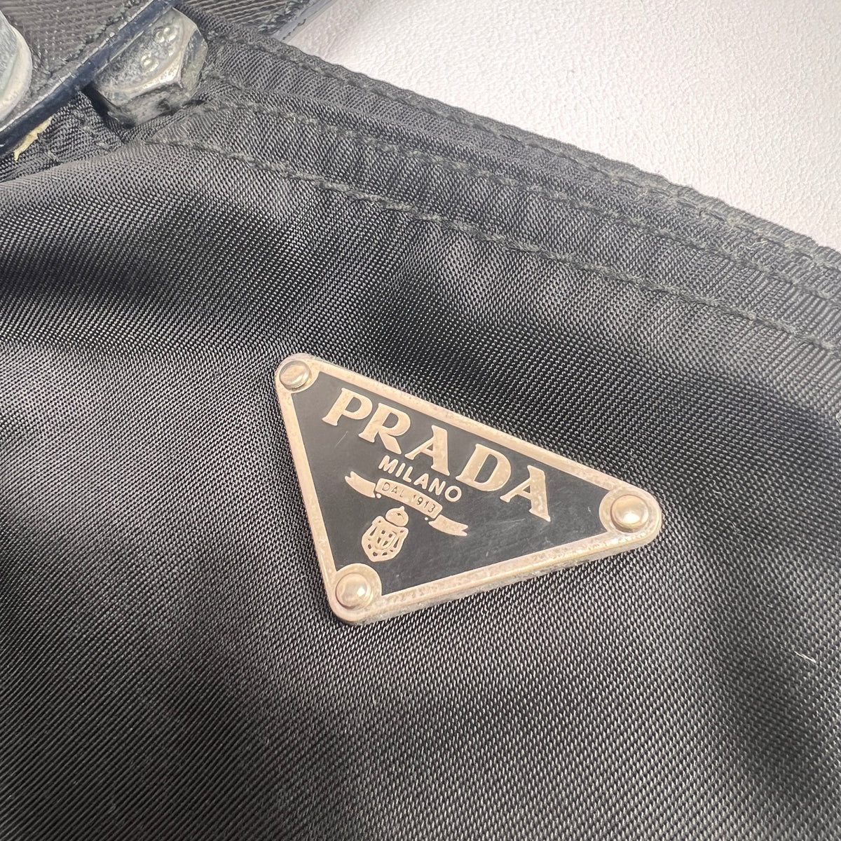 Prada Black Tote Bags A-17009