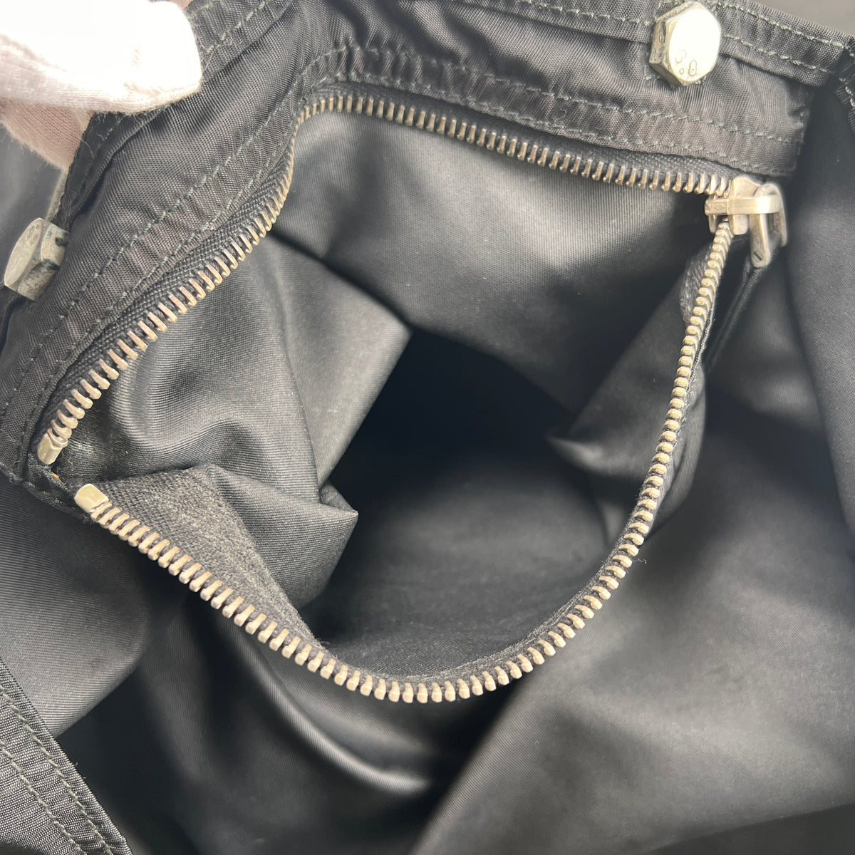 Prada Black Tote Bags A-17009