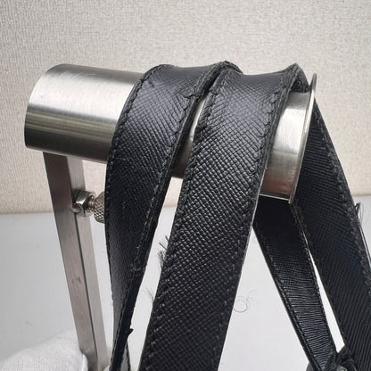 Prada Black Tote Bags A-17009