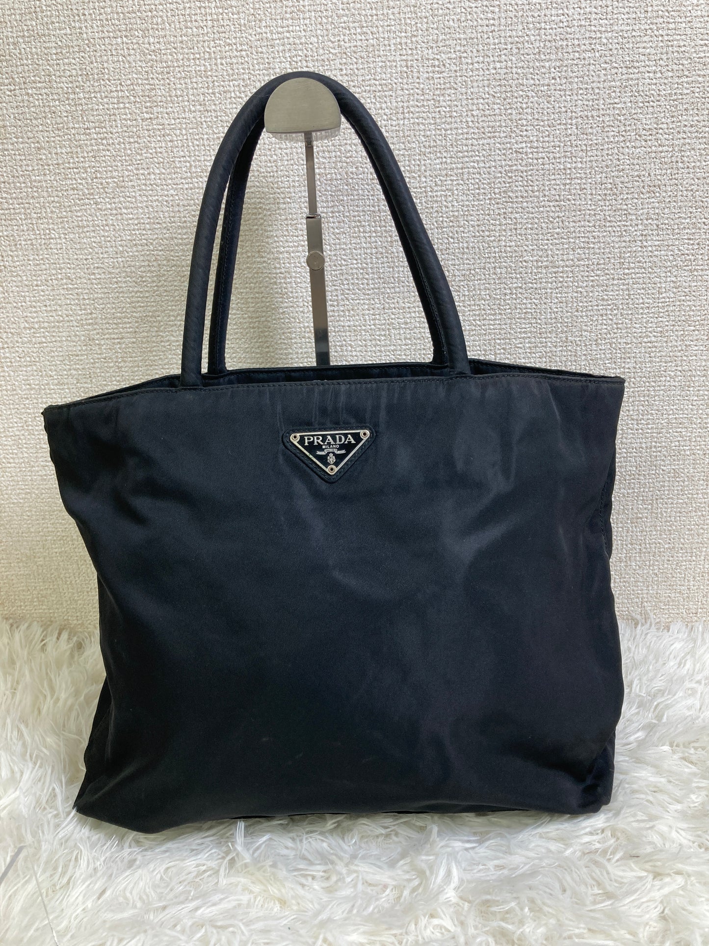 Prada Black Tote Bags A-17014