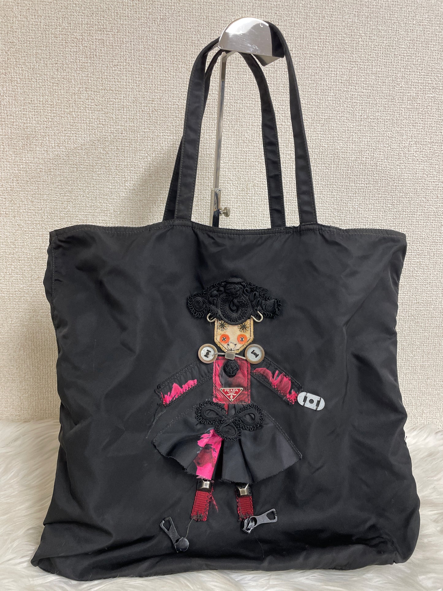 Prada Black Tote Bags A-17019