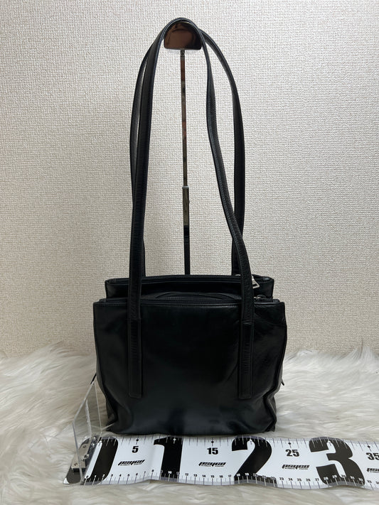 Prada Black Tote Bags A-17020