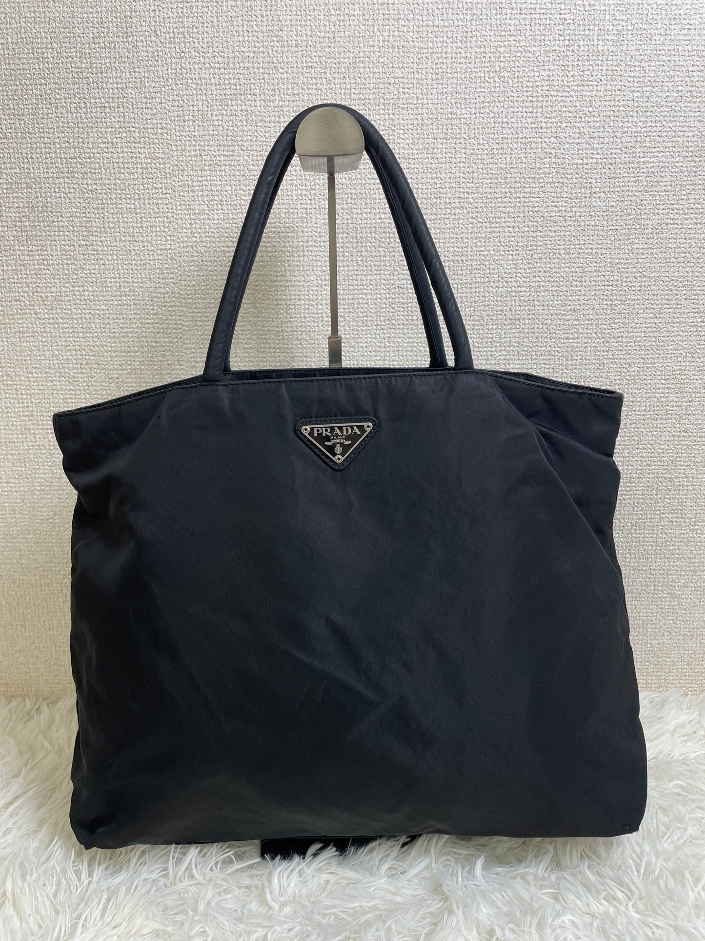 Prada Black Handle Bags A-17021