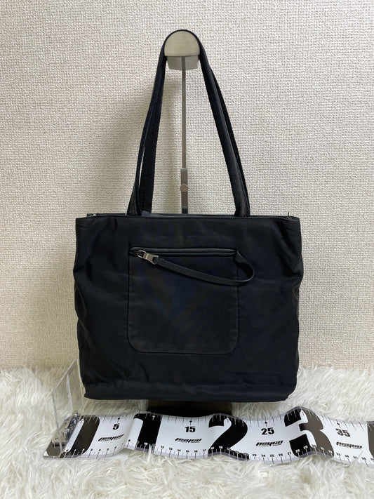 Prada Black Handle Bags A-17022