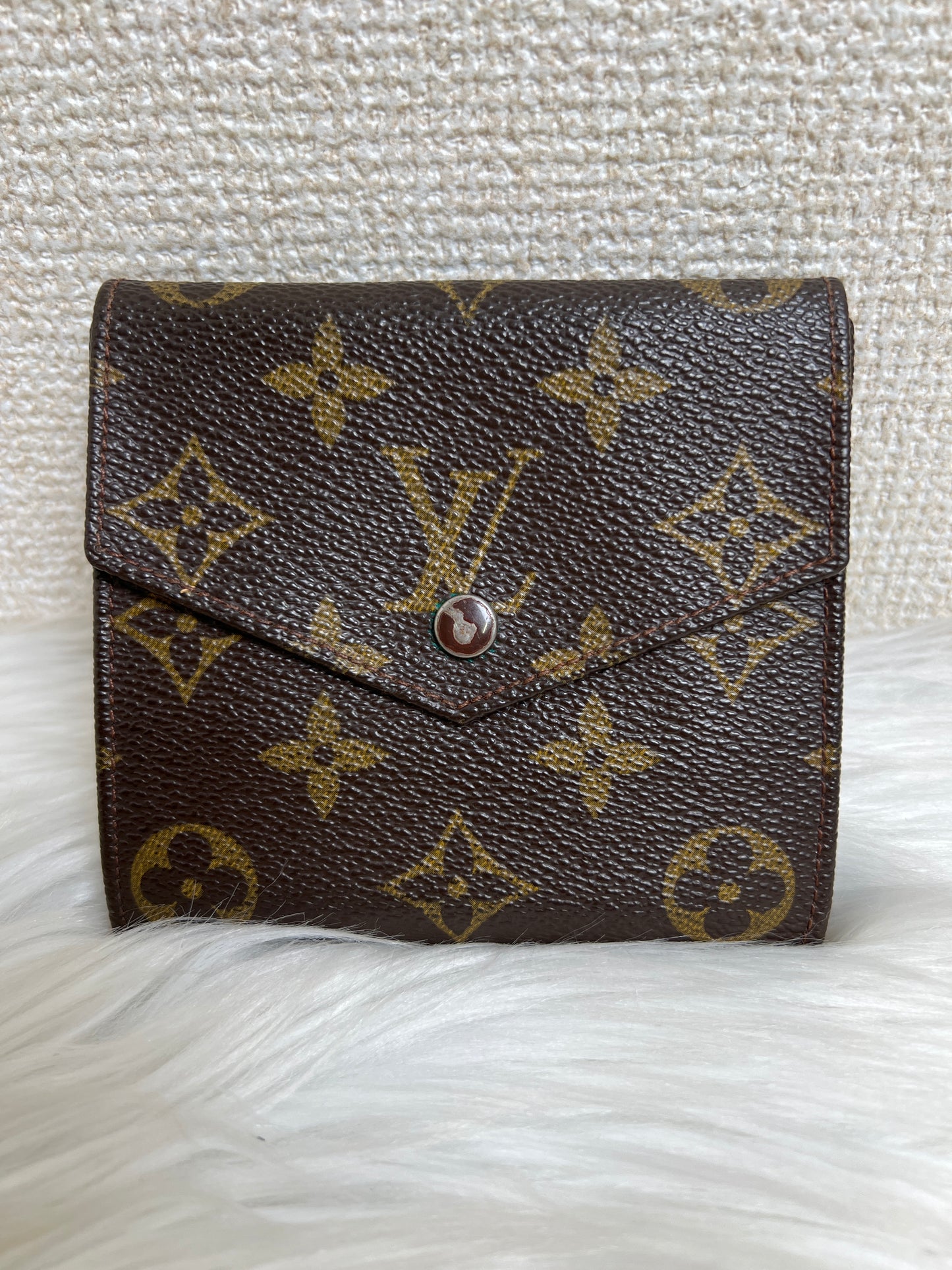 Louis Vuitton Brown Wallets A-17028