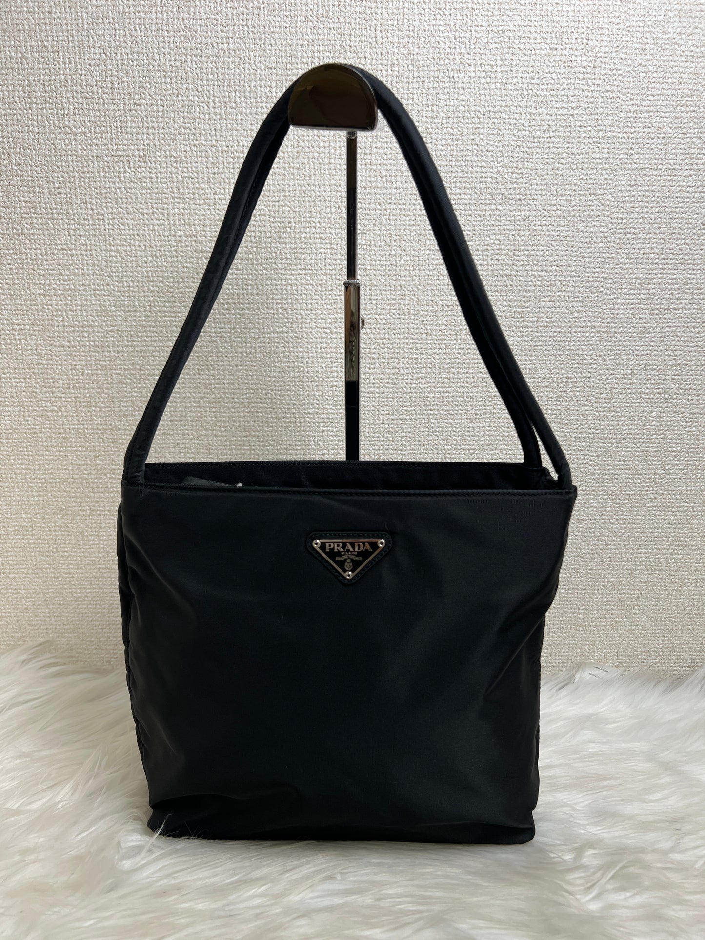 Prada Black Tote Bags A-17032