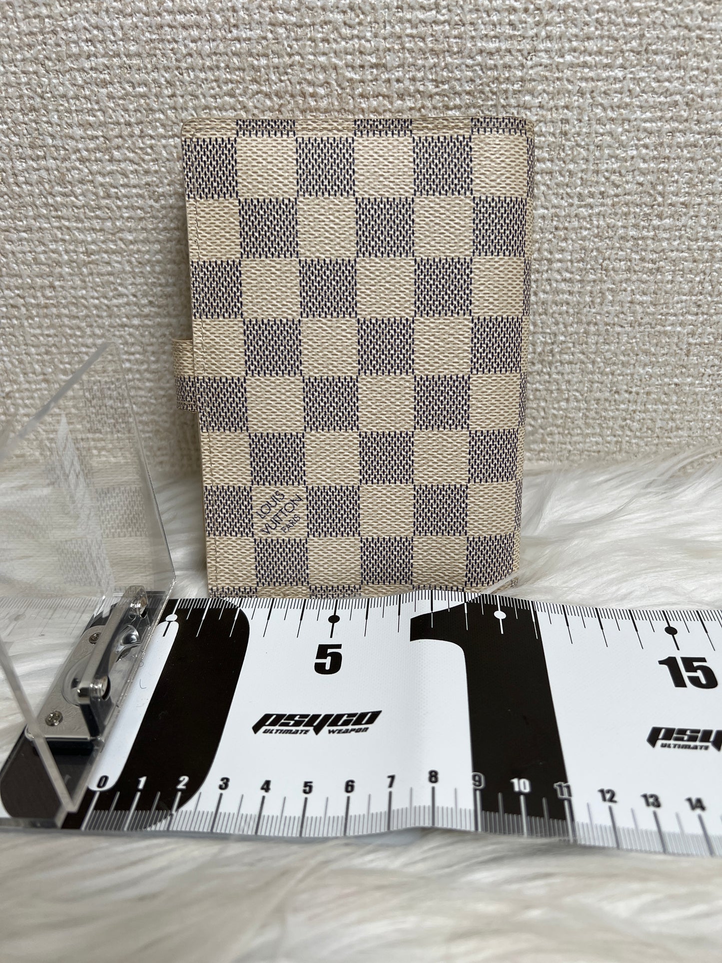 Louis Vuitton White Small goods A-17033