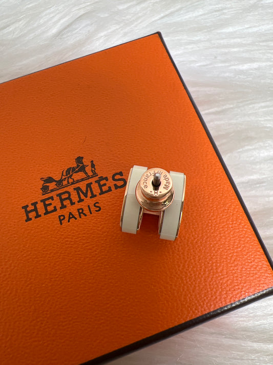 Hermes White Earrings A-17042