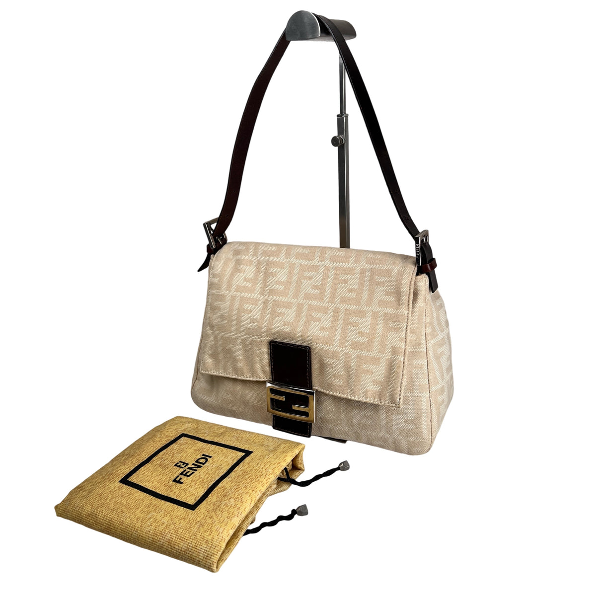 Fendi Beige Shoulder Bags A-17044