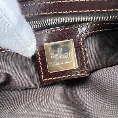 Fendi Beige Shoulder Bags A-17044