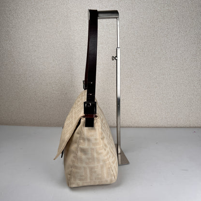 Fendi Beige Shoulder Bags A-17044