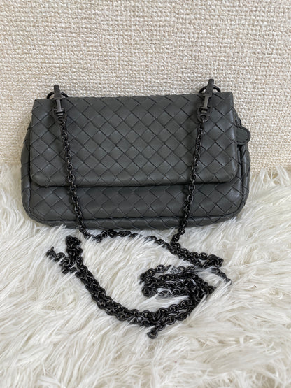 Bottega Veneta Gray Shoulder Bags A-17057