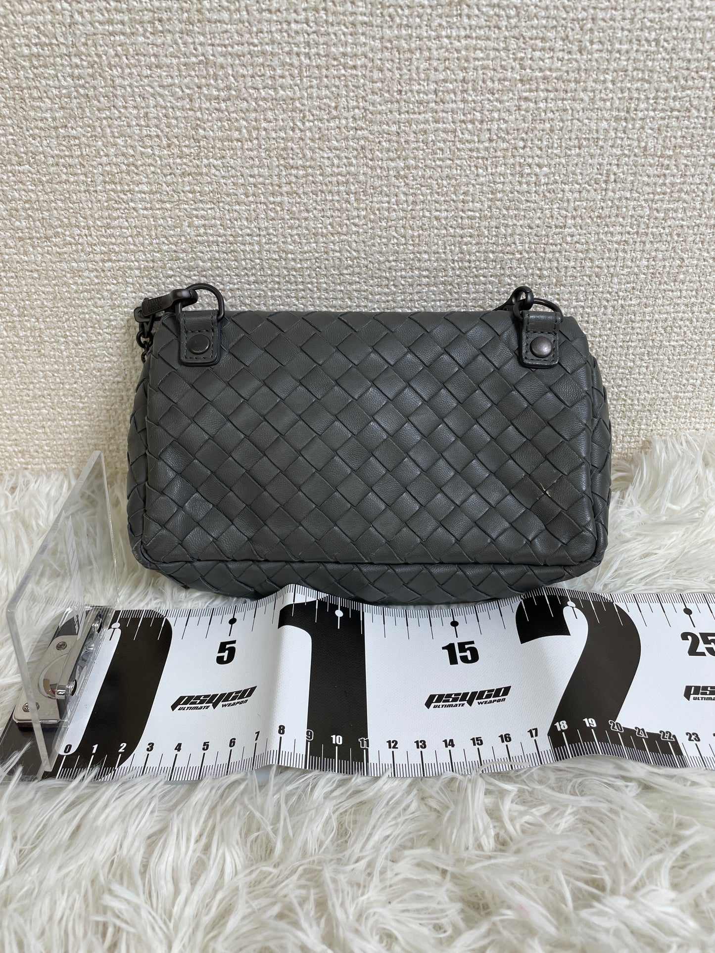Bottega Veneta Gray Shoulder Bags A-17057
