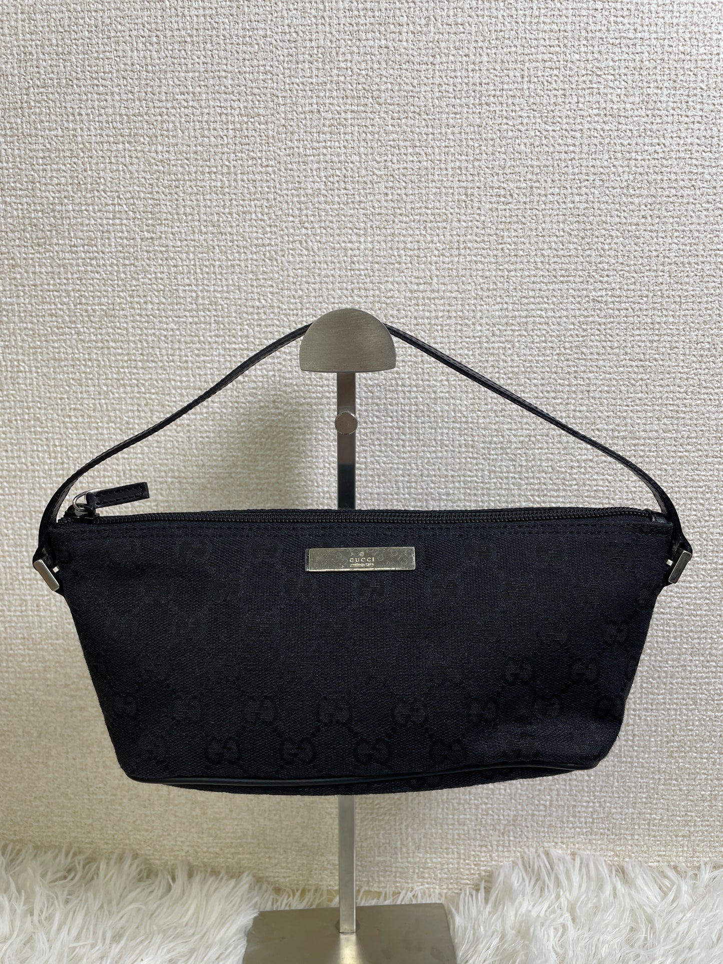 Gucci Black Handle Bags A-17059