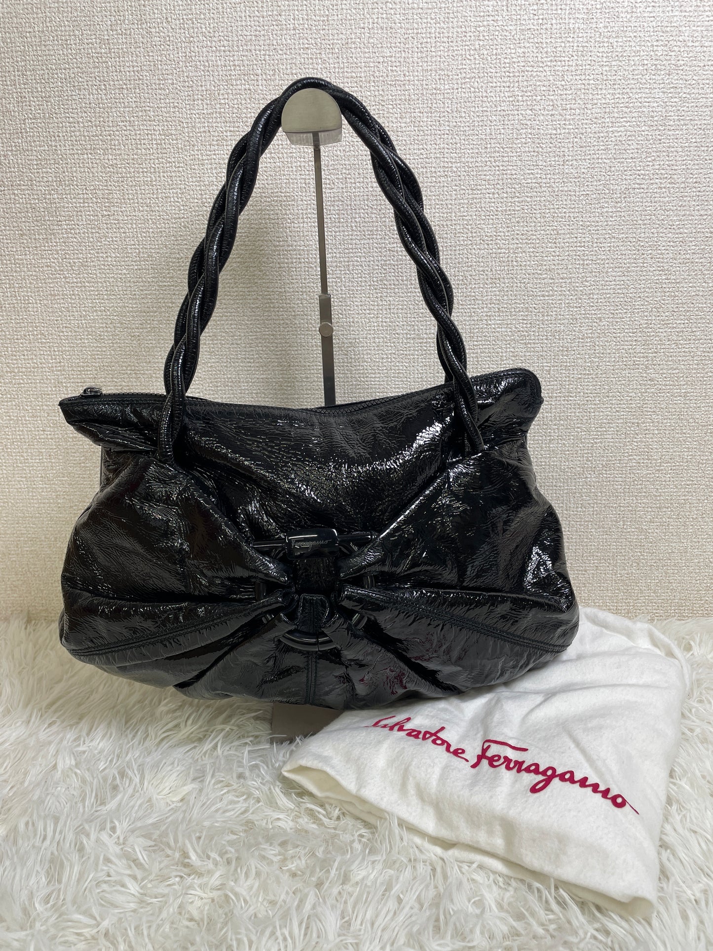 Ferragamo Black Handle Bags A-17063