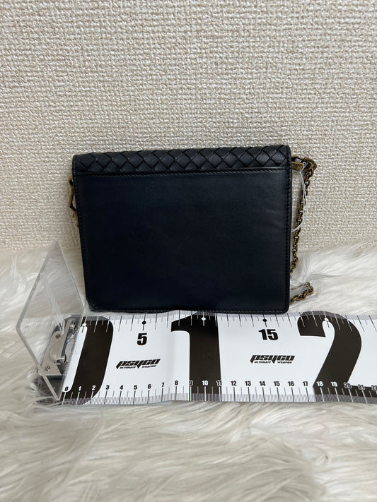 Bottega Veneta Black Shoulder Bags A-17068