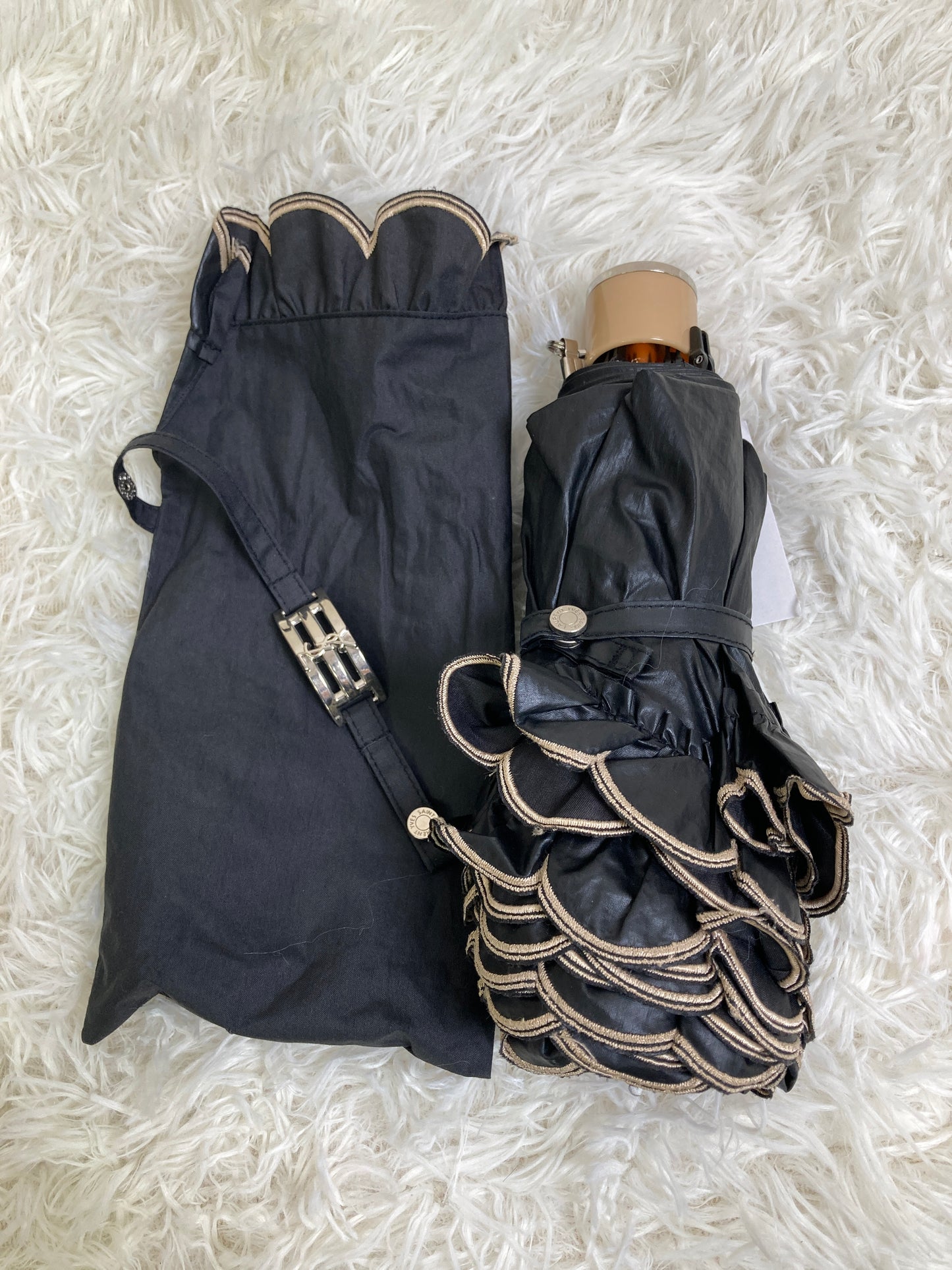 Saint Laurent Black A-17080