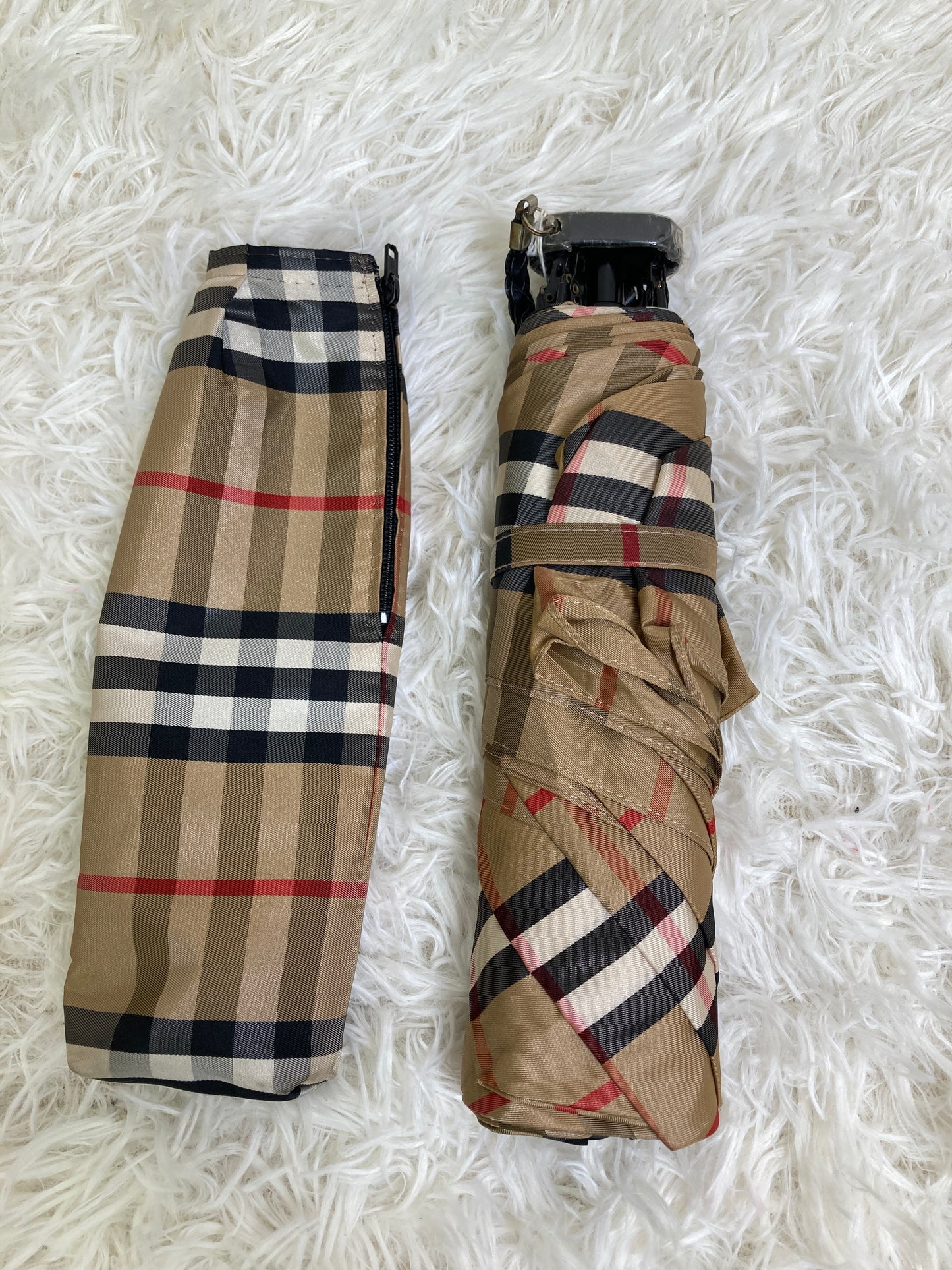 Burberry Beige A-17082