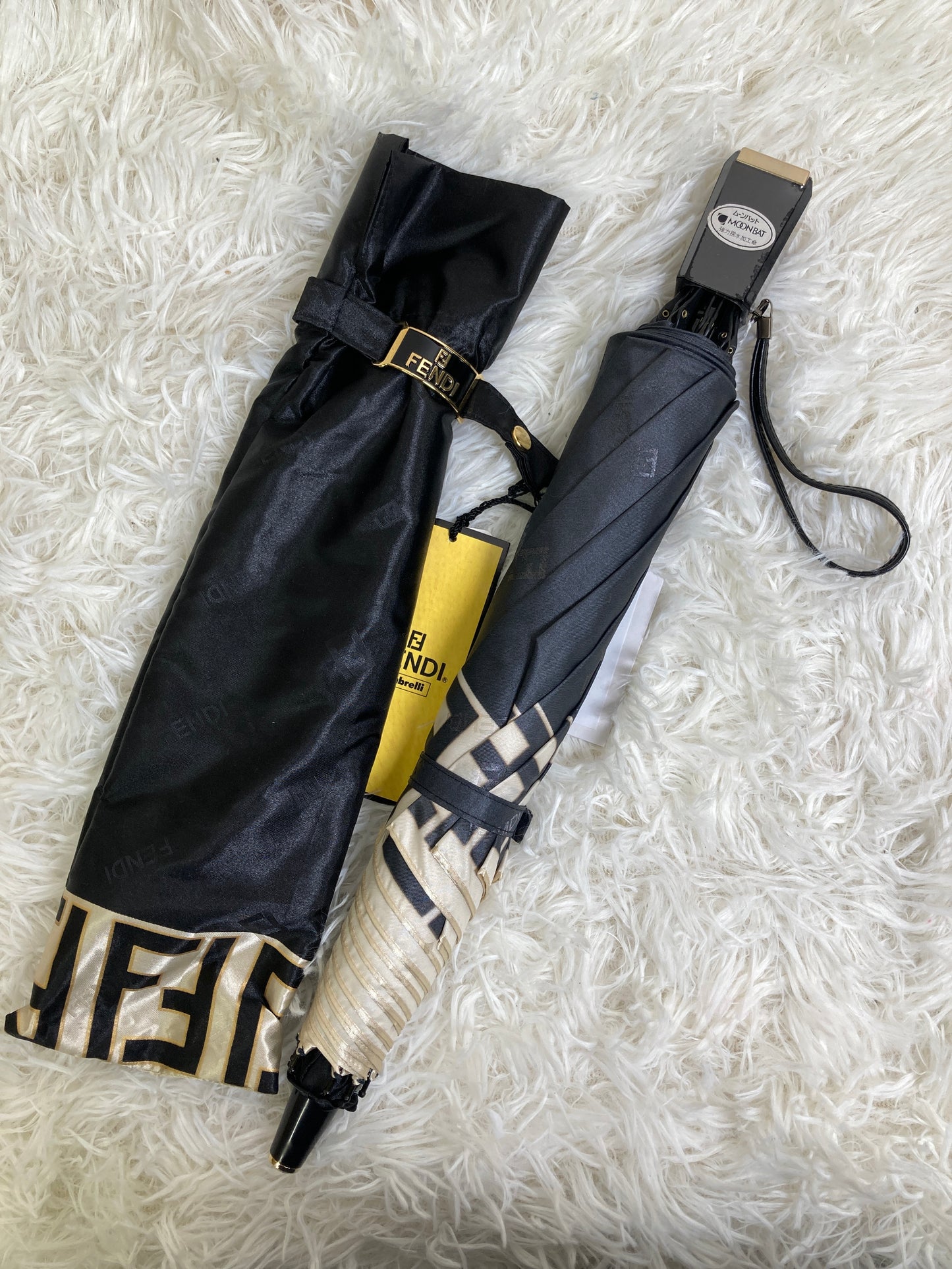 Fendi Black A-17090