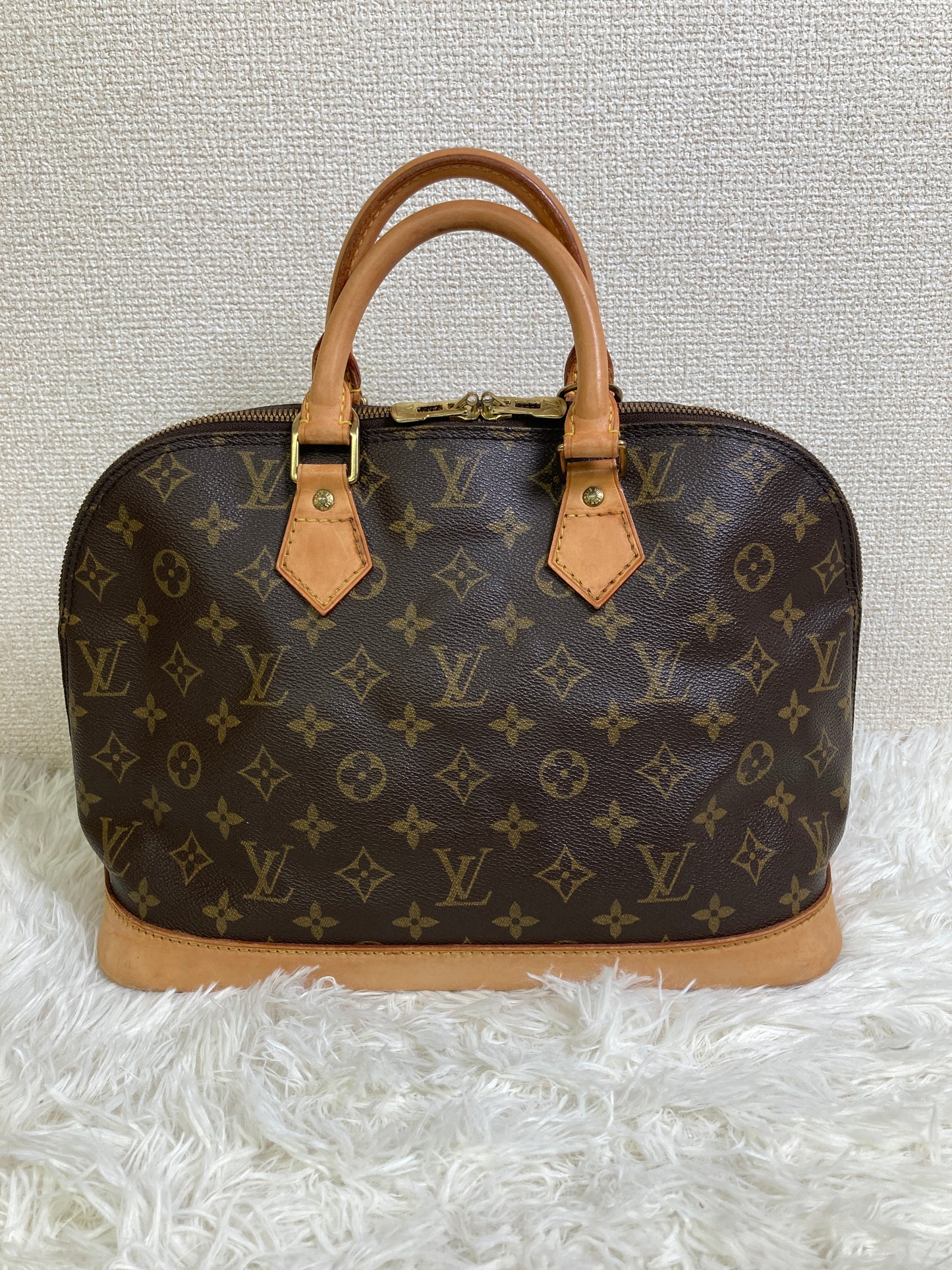 Louis Vuitton Brown Handle Bags A-17125