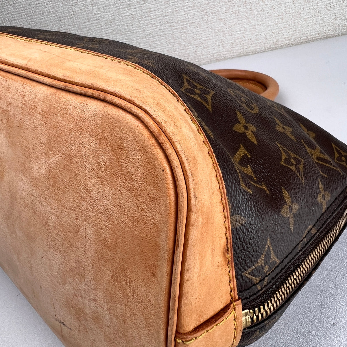 Louis Vuitton Brown Handle Bags A-17125