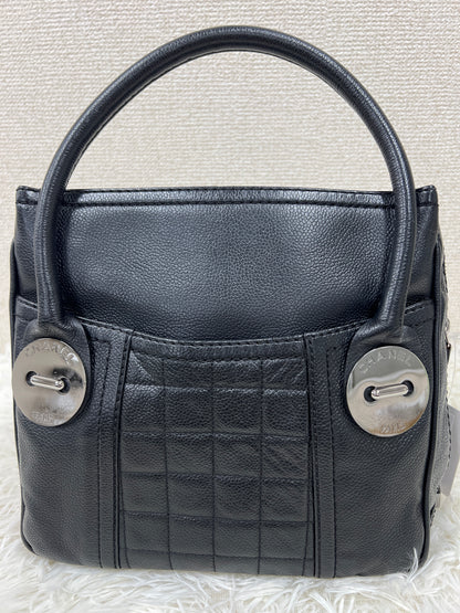 Chanel Black Shoulder Bags A-17152
