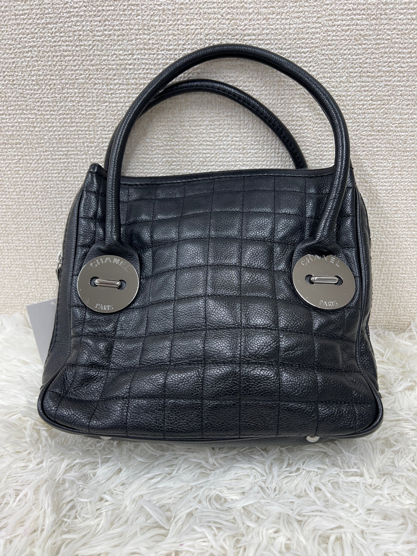 Chanel Black Shoulder Bags A-17152