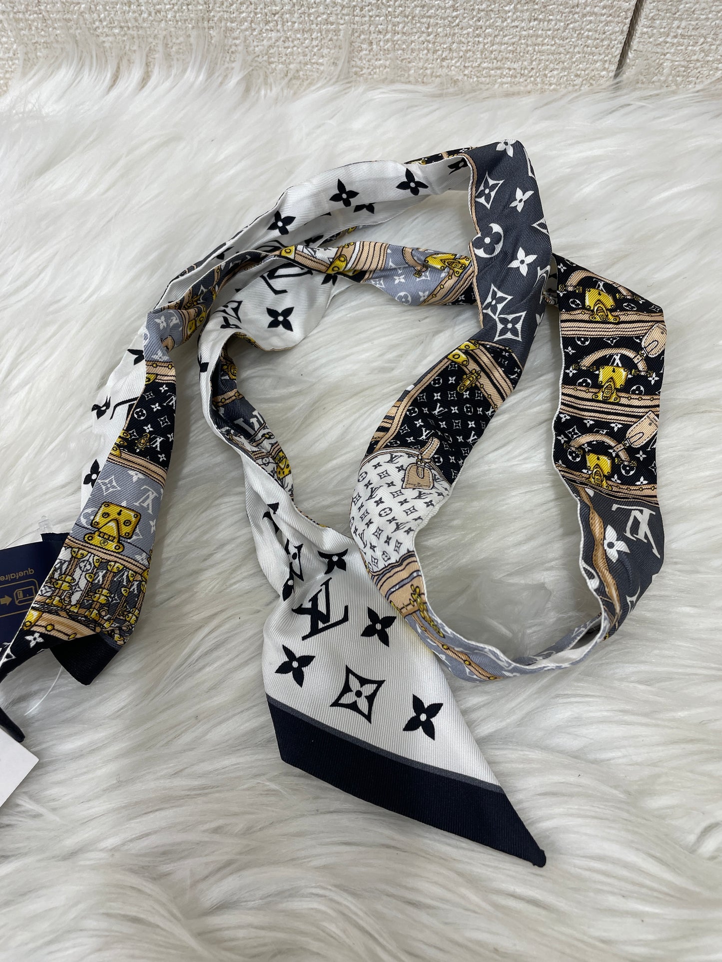 Louis Vuitton Multicolor Scarves A-17184