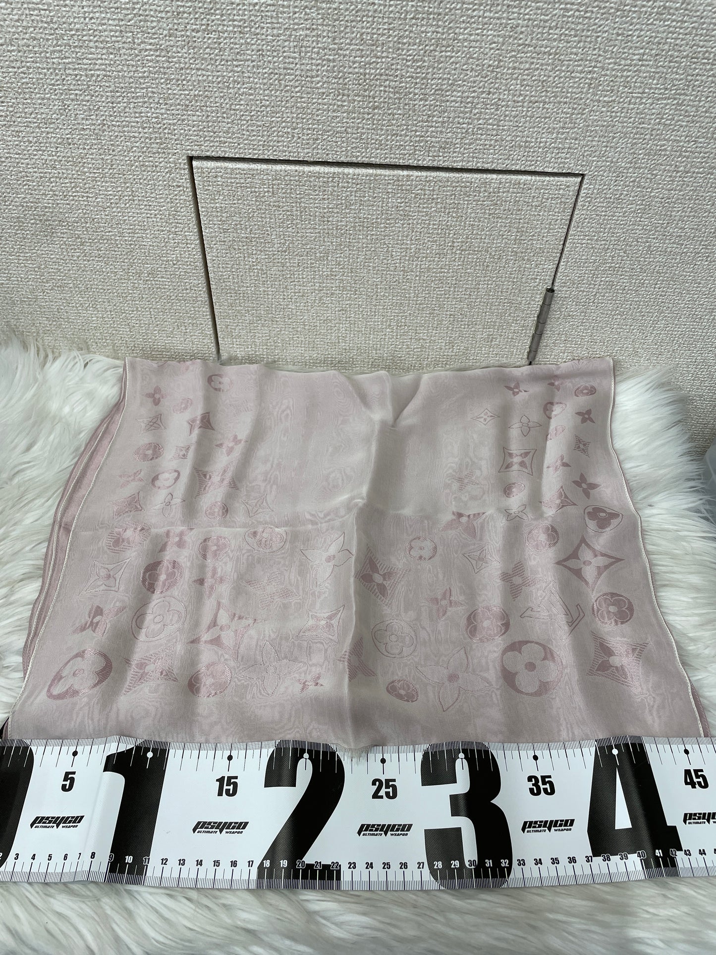 Louis Vuitton Pink Scarves A-17198