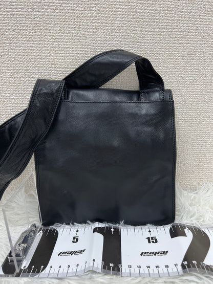 Chanel Black Shoulder Bags A-17208