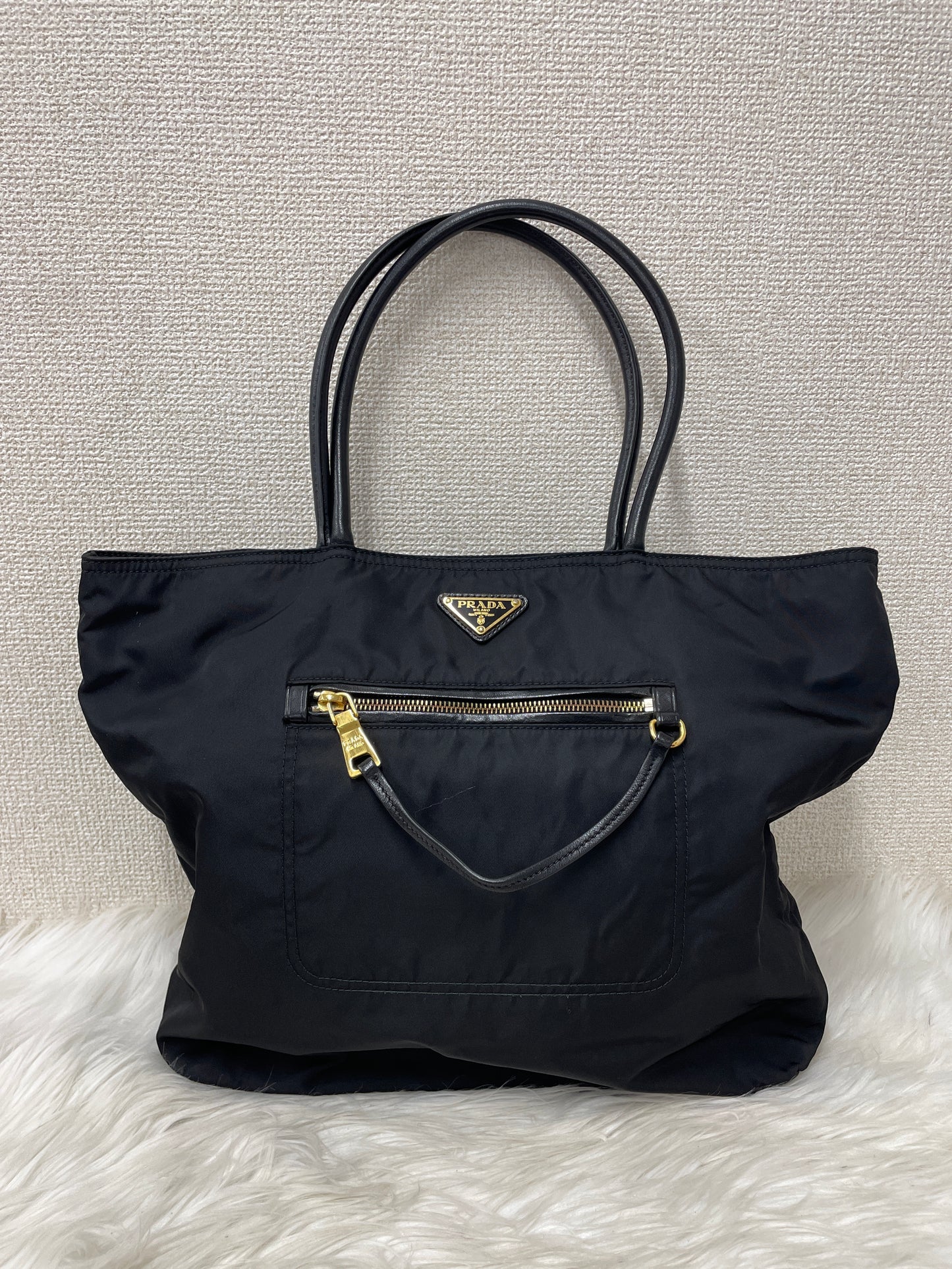 Prada Black Tote Bags A-17209