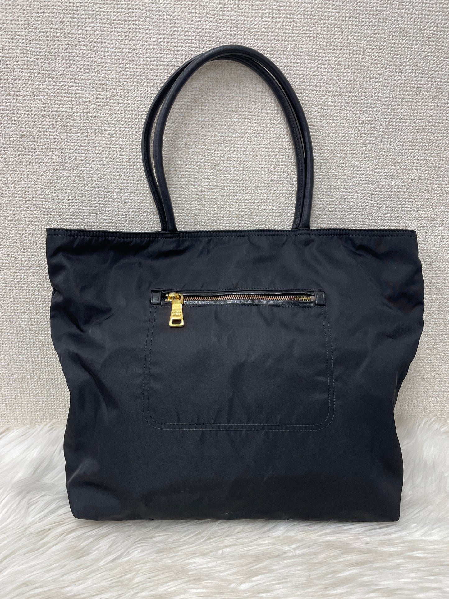Prada Black Tote Bags A-17209