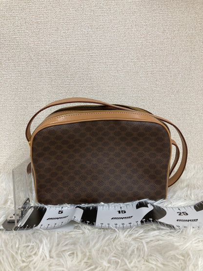 Celine Brown Shoulder Bags A-17222