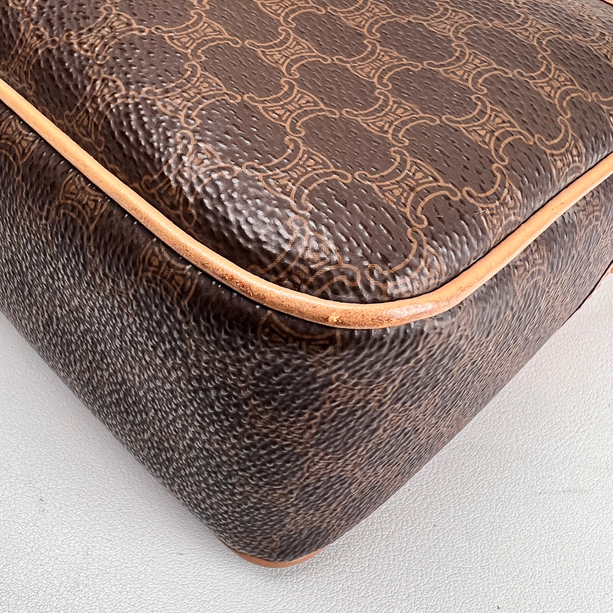 Celine Brown Shoulder Bags A-17222