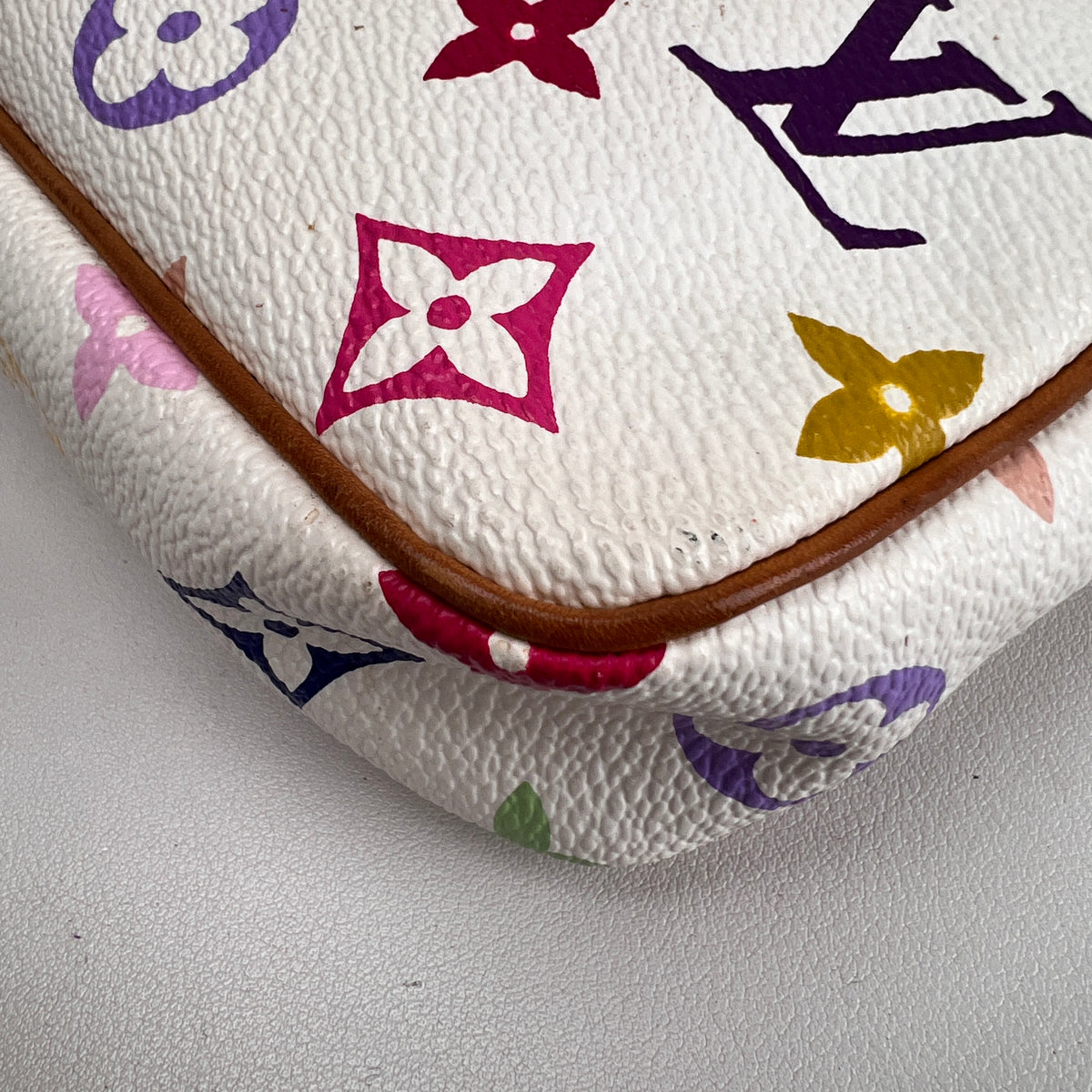 Louis Vuitton Multicolor Pouches A-17225