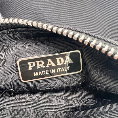 Prada Black Shoulder Bags A-17227