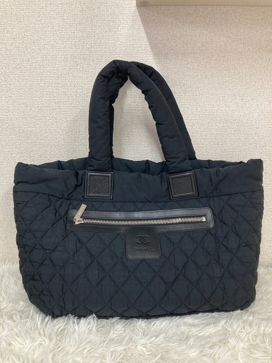 Chanel Black Tote Bags A-17237