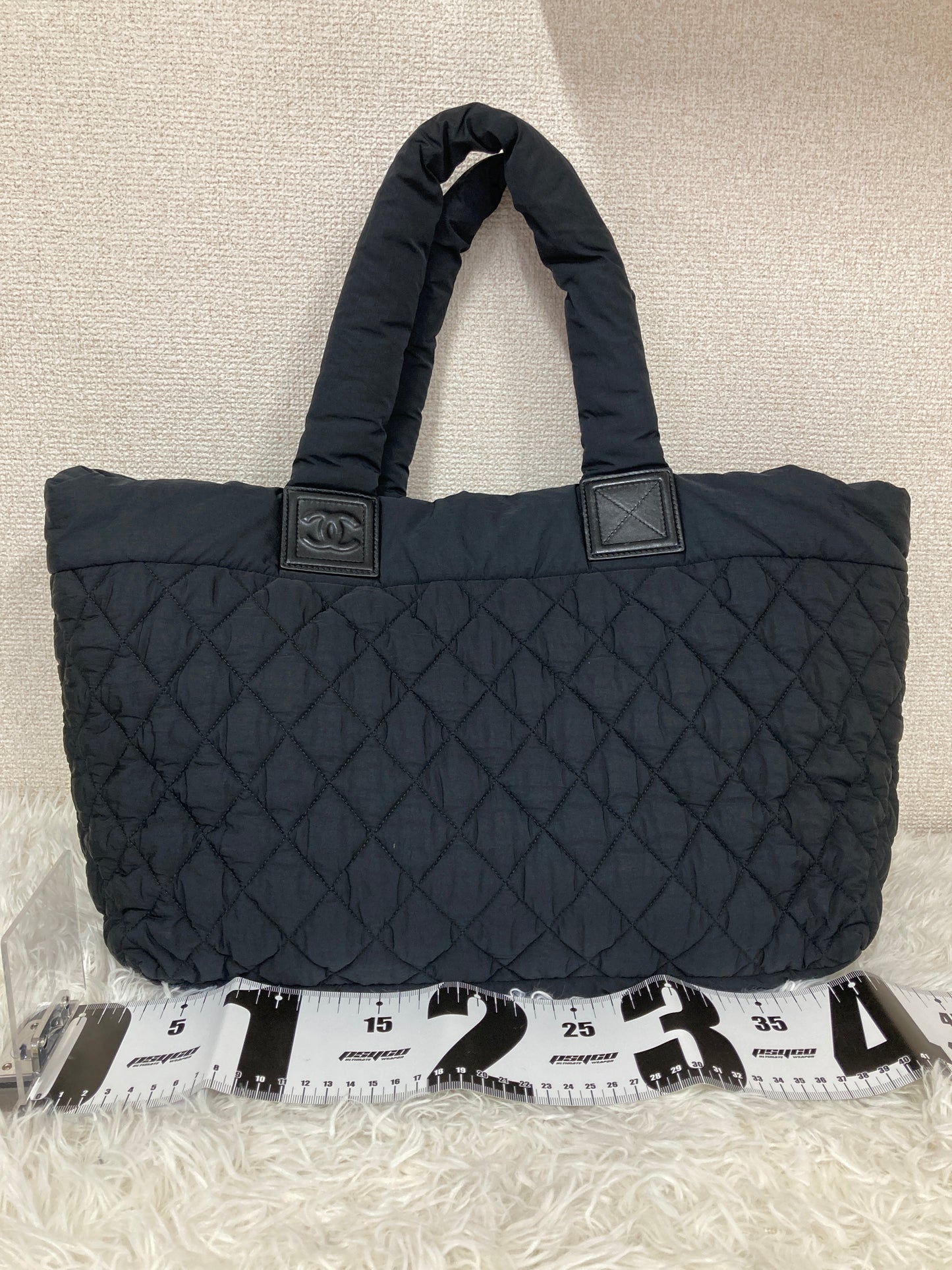 Chanel Black Tote Bags A-17237