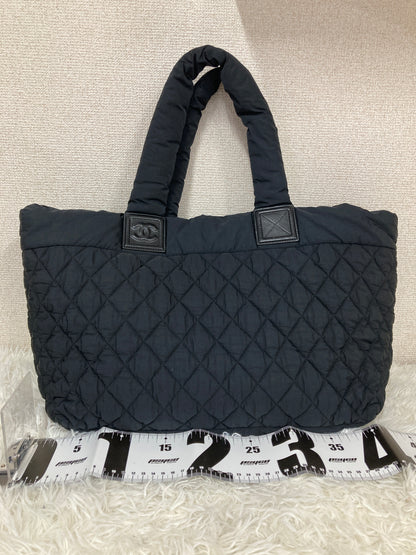 Chanel Black Tote Bags A-17237