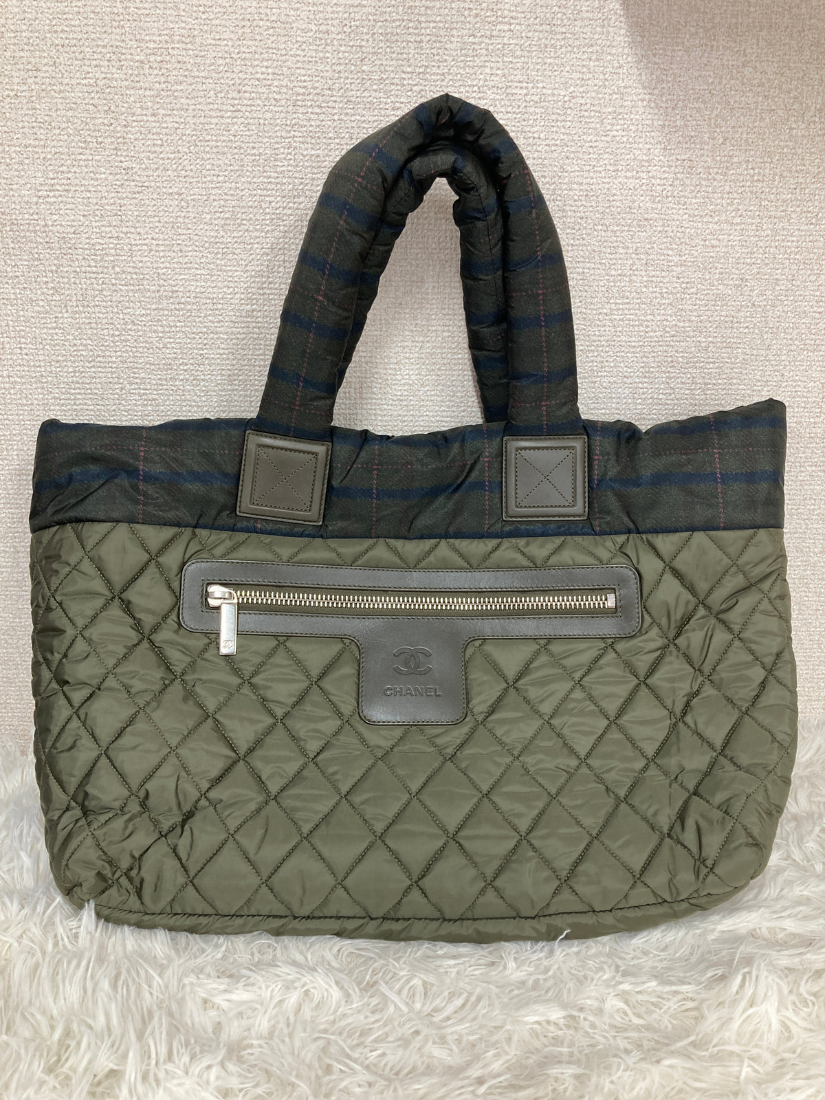 Chanel Green Tote Bags A-17238