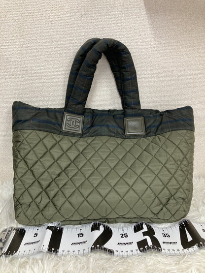 Chanel Green Tote Bags A-17238