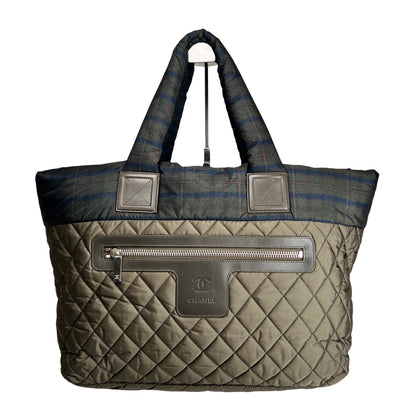 Chanel Green Tote Bags A-17238